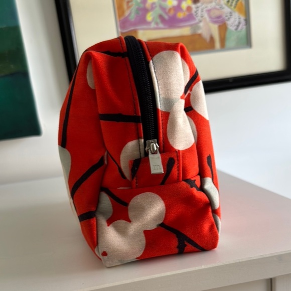 Marimekko Lumimarja Snowberry Red Orange Cosmetic Travel Bag - Picture 2 of 8
